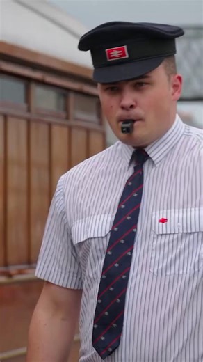 A four-part TV series, ‘Britain’s Favourite Railway Stations’, kicks off tonight at 9pm on More4. Join presenter Si King as he explores the UK’s vast railway network and its 2,600 stations, uncovering the beauty of these iconic travel hubs and meeting the people who keep them running. We’re proud that Railway 200 worked with the production team and suggested some of the stations featured. #Railway200 | Railway200