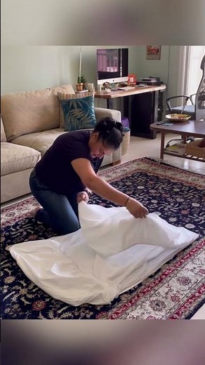 How to Fold a Fitted Sheet
