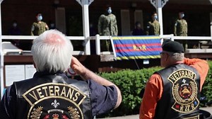 22K views · 443 reactions | Veterans of the legendary Van Doos regiment of the Canadian Armed Forces visited three Montreal long-term care homes on Saturday, to say thank you to the soldiers deployed there and to the health-care workers on the front lines in the battle against COVID-19. They played O Canada from loudspeakers and saluted the soldiers. More: https://www.cbc.ca/1.5582282 | CBC Montreal | Facebook