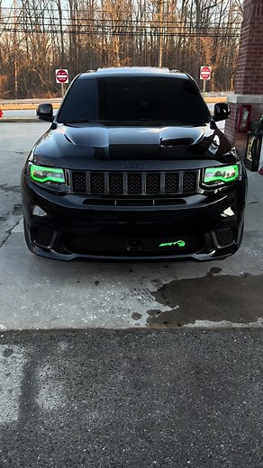 Explore the Power of Jeep Trackhawk Performance