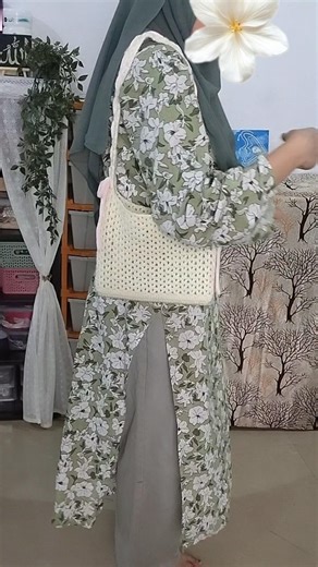 Just a crochet artist riding the viral wave 🧶✨ #crochetshoulderbag #trending