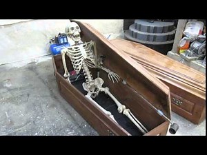 Animatronic Skeleton in Coffin