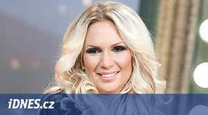 Musí to mít pointu, říká playmate Járová o svlékání při čtení zpráv - iDNES.cz