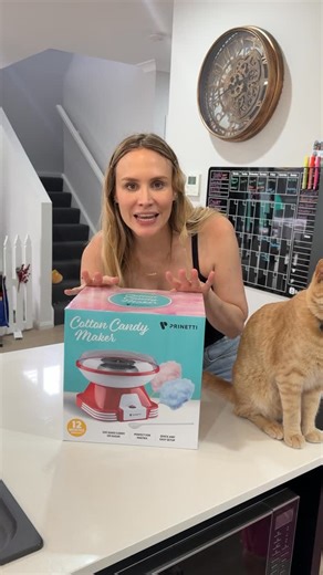 Courtney Babic 🇦🇺 🇲🇰 on Instagram: "Let’s make fairy floss"