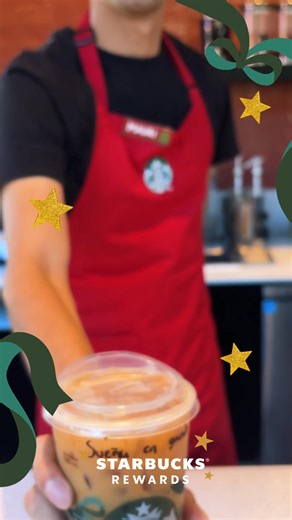 Porque tu café merece recompensas. ☕💚 Descarga Starbucks Rewards y acumula estrellas en cada compra. ⭐️ ¡Descarga la app! 📲 Play store: https://bit.ly/Rewards-GooglePlaygt 📲 App Store: https://apple.co/4oEWI4J 📲 Web App - https://sbgtdev.premium.gt/ (usalo si tu tienda es de otro país que no es Guatemala, o si tienes un dispositivo que no tenga Play Store) Restricciones aplican. | Starbucks Guatemala