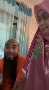 410K views · 3.7K reactions | #BismillahiMasyaAllah TUTORIAL TUDUNG Ekteli ramai tanya tutorial tudung kakja selalu pakai labuh stail tu, kakja selalunya pakai bawal + shawl. Kali ni kakja pakai shawl Change Now dari @malaysiaolivehouse . Cantikkkk takkkkk? | Heliza Helmi | Facebook