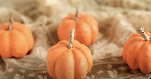 How to Craft Spun Cotton Pumpkins! Easy Fall Craft Tutorial