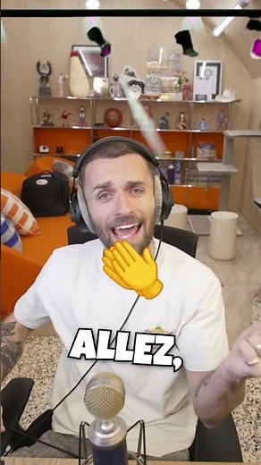 Squeezie a fond derrière Ferrari