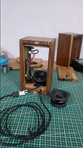 Transform your desk with this DIY desktop speaker! 🔊✨ Easy build, amazing sound. #DIY #SpeakerBuild