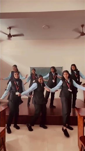 Pakkam vaa🔥📈💃#viraldance #collegelife