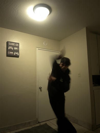 8 seconds of electro dance from 🇺🇸⚡️ #tecktonik