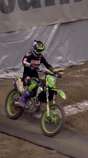 The boys are feeling it tonight 👏 #MonsterJam #MonsterTrucks #FreestyleMania #SpinMaster | Monster Jam