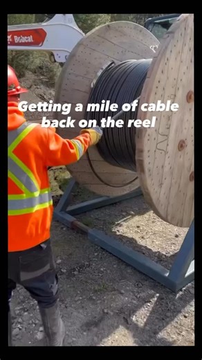 The World of Electricians 💡⚡️ on Instagram: "Can you guess the type of wire this is ? @backhoebandit - - #electricianlife #electrician #fyp"