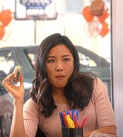 She's A Master In Bargaining 🔥 | Fresh Off The Boat | Song - NO BATIDÃO (Slowed) #trending #shorts