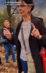 #MEDJUGORJE: Con Draga (una delle prime testimoni di Medjugorje,coetanea - 15 anni- cresciuta coi veggenti ) ieri sul #Krizevac *fonte : medjugorjebrasil | Radio Maria
