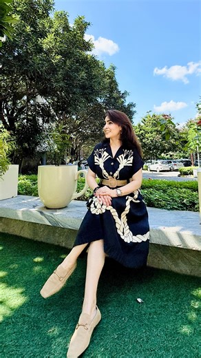 Gunjan Raj on Instagram: "Shopping in Dubai!! 📍https://maps.google.com/maps/place//data=!4m2!3m1!1s0x3e5f64a9adde0391:0xccb93df3295373f7?entry=s&sa=X&ved=1t:8290&hl=en-US&ictx=111 #gunjanraj #dubaioutletmall #influencer #shoppingindubai"