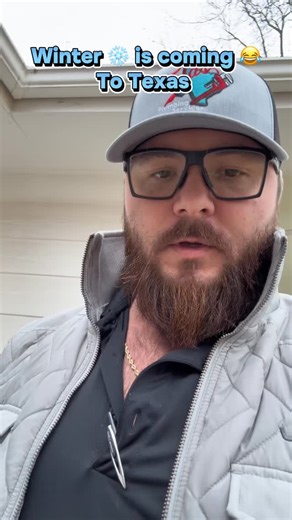 Texas Freeze Tip ❄️ | Outside Faucet Protection When temperatures drop, outside faucets and exposed pipes freeze first. Every winter we respond to burst pipes, water leaks, and major home damage that could have been prevented with a few simple steps. ✔️ Disconnect garden hoses ✔️ Cover outdoor faucets ✔️ Protect exposed plumbing ✔️ Prepare your home before freezing temperatures arrive Tejas Plumbing proudly serves Greenville, Rockwall, Royse City, Fate, Quinlan, Lone Oak, Caddo Mills, and surrou