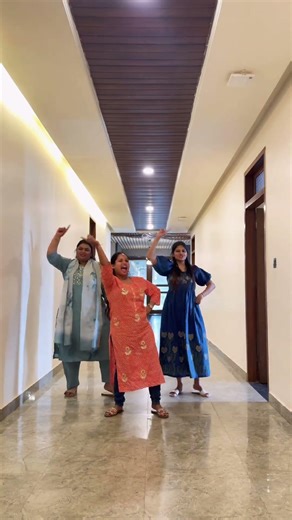 Small town girl | Dance practice be like #youtubeshorts #lifeisbutadream #shubhanichoreography