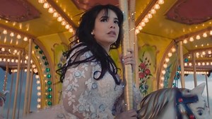 Indila se confie sur son nouvel album : "L'inspiration est là, je suis très productive"