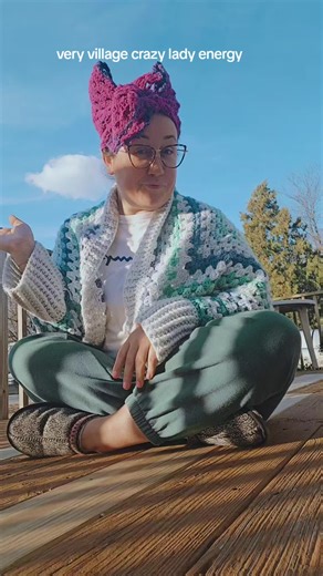 grounding with the earth 🌎🌼🙏 #reiki #stressrelief | energy release video