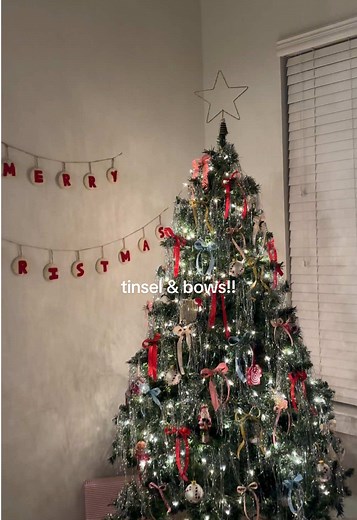 Transform Your Christmas Tree with Tinsel and Bows