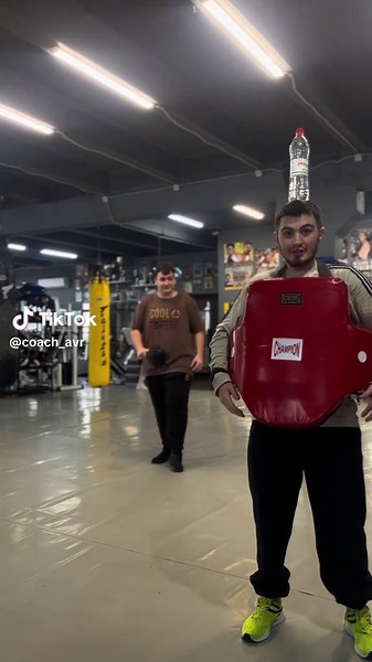 inst : @coach_avr tg: @coach_avr tt: @coach_avr #бокс #одеса🇺🇦 #тренд #тренировкиодесса #славаукраїні #топтикток #україна🇺🇦 #нетвойне #одесса #боксодесса #одессатикток #сильныеслова #шок #подписка #взаимоподписка