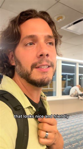 1.1K views · 11 reactions | The kind of friends that give you discount flight codes >> #worldtravelhackers #wth25 #travelhacks #cheapflights | Kiwi.com | Facebook