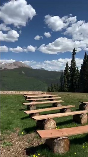 Purgatory Ski Resort This venue is about forty minutes out of Durango and has STUNNING views🤩