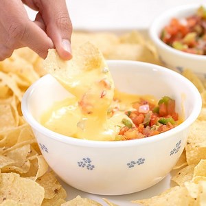 23K views · 255 reactions | This gluten free cheese sauce made from scratch is perfect for dipping, making into queso, and even making the easiest mac and cheese ever! | Gluten Free on a Shoestring | Facebook