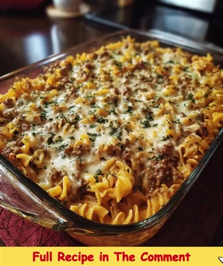 Creamy Beef Noodle Casserole Tender egg noodles, seasoned beef, creamy sauce, and melty cheese — the ultimate comfort food classic! Ingredients 1 pound lean ground beef 8 ounces egg noodles, cooked until al dente 1 cup sour cream ..... Recipe in First Coʍmеոτ 💬👇 | Nora’s Kitchen