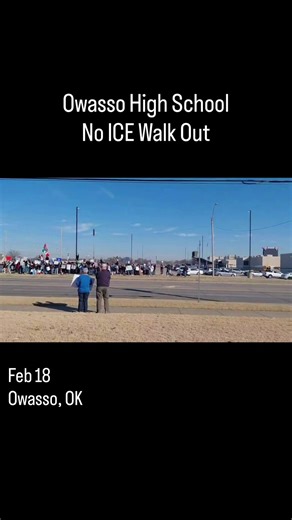 🇺🇸Over a hundred students from Owasso High School walked out today to express their concerns over the Trump administration, the legality of recent ICE operations, and outrage over the Epstein files. The future belongs to the youth. Do you think they have reason to be worried about their future? 🤔 Thank you, young patriots, for fighting for your country when it needs you most. You are making history.❤️ #Tulsa #oklahoma #ice #owasso #trump