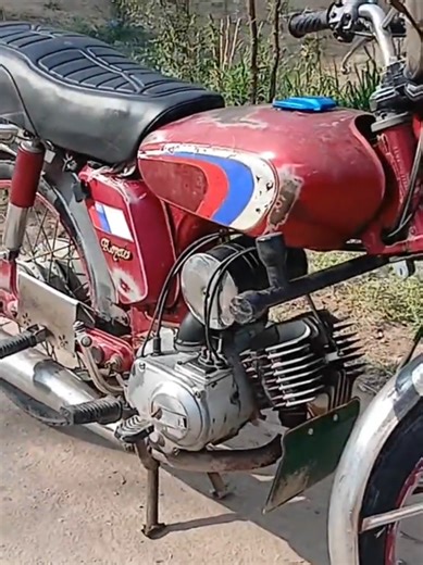 Project ZHR is officially live! 🏍️✨ ​Restoring this 1990 Yamaha 100. Today is all about that first ride and testing the sound. In Sha Allah, the transformation is going to be epic. ​Stay tuned for the build series! ​#Yamaha #100 #YB100 #royal #sound