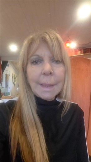 Sarah Holl studios tour with Jethro #capecod #dennisma #artist #art | Christina Andrianopoulos