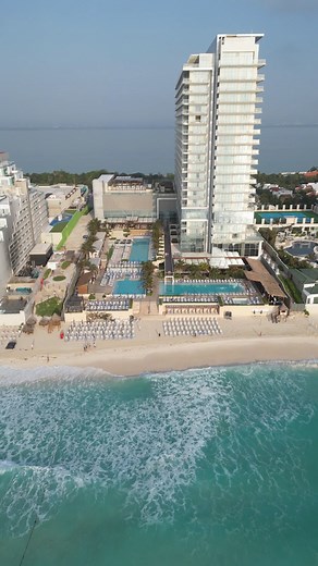 Escape to the heart of Cancun, where city sophistication meets beachfront oasis at our AAA Four Diamond award-winning resort! 🥂 | Secrets The Vine Cancun