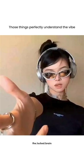 The Locked Brain on Instagram: "This video is a compilation of various birds, mostly parrots and parakeets, interacting with their owners in hilarious and unexpected ways. Captioned "Those things perfectly understand the vibe," the clip begins with a parrot appearing to "help" its owner by pulling out a loose tooth, followed by another opening a soda can with its beak. The montage continues with birds mimicking domestic sounds, such as a microwave beep or a person sneezing, showing off their imp