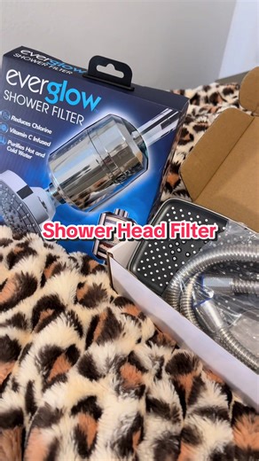 Installing this shower head filter was super easy! I’m always looking for ways to improve my hair health, and adding a filter onto your shower head is the easiest option to get purified water for washing your hair! #showerfilter #showerheadfilter #healthyhair #hardwater #showerhead