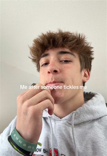 Don’t do it 🤷🏽‍♂️ #tickle #ticklish #funny #relatable #fyp #viral | me after someone tickles me