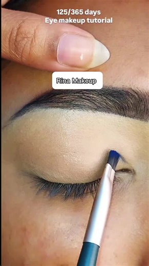Smokey Eye Makeup Tutorial for Beginners