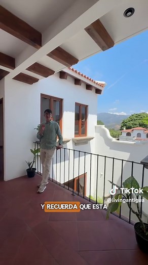 Hermosa Casa Colonial en Venta con Vistas a los Volcanes en Antigua Guatemala