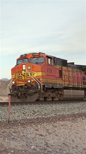 BNSF Locomotives Dominate the Desert Landscape 11-5-2024 #bnsf #locomotives