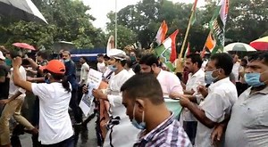 82K views · 798 reactions | Indian National Congress - West Bengal leaders and workers came out in large numbers to extend support to the farmers protesting against the draconian anti-farmer policies of the current regime. | Indian National Congress | Facebook