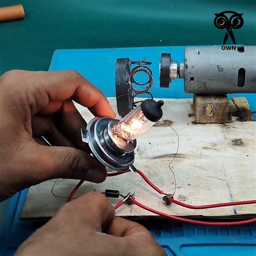 Genius self power free generator using copper magnet | Creative Own