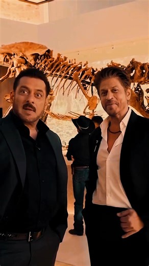SALMAN ❤️ SHAHRUKH | Ladka Tera Deewana 😍 Bollywood Karan Arjun #shorts #kingkhan #srk #salmankhan