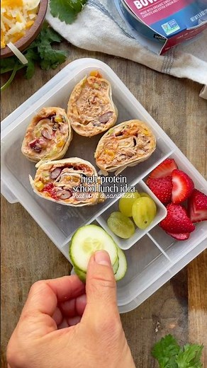 How to make Southwest Tuna Pinwheels #tunarecipe #pinwheel #pinwheelsandwich #backtoschool #lunchbox
