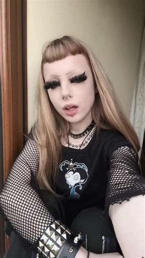 Goth Fashion Trends and Tips for 2024