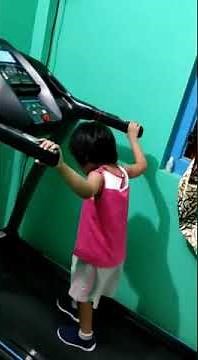 Workout for Kids : Treadmill Kid