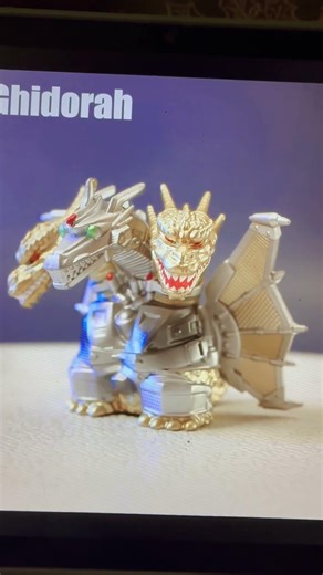 3 inch tall mecha king Ghidorah 1991 blind box finger puppet