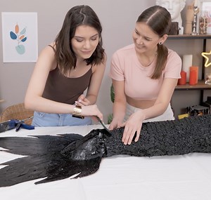 She Made Her Own Mermaid Skin | 5-Minute Crafts Play