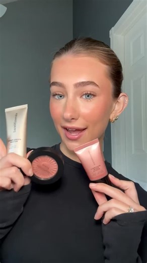 bareMinerals on Instagram: "This is not a drill  Cyber Monday = 30% OFF SITEWIDE + FREE SHIPPING Your beauty haul starts now - shop @alyssahowarrdd‘s favorites "