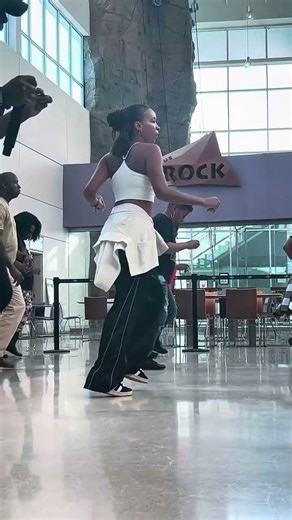 Last night’s Dance Flow Friday had us in FORMATION! 🔥💃🏿💃🏾💃 💃🏻 RIVERSIDE EPICENTER